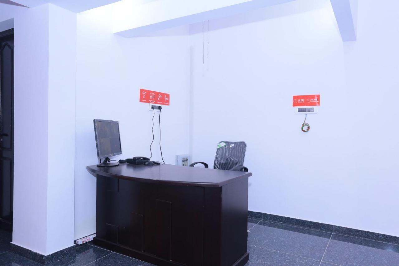 Oyo 26697 United Residency Hotel Kazhakuttam Kültér fotó